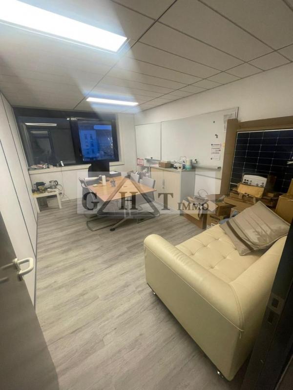 Bureau - 190 m²
