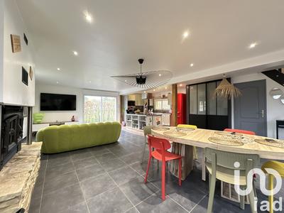 Maison - 97 m² - 4 pièces