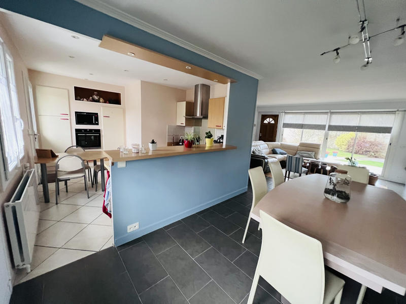 Maison traditionnelle - 215 m² - 7 pièces