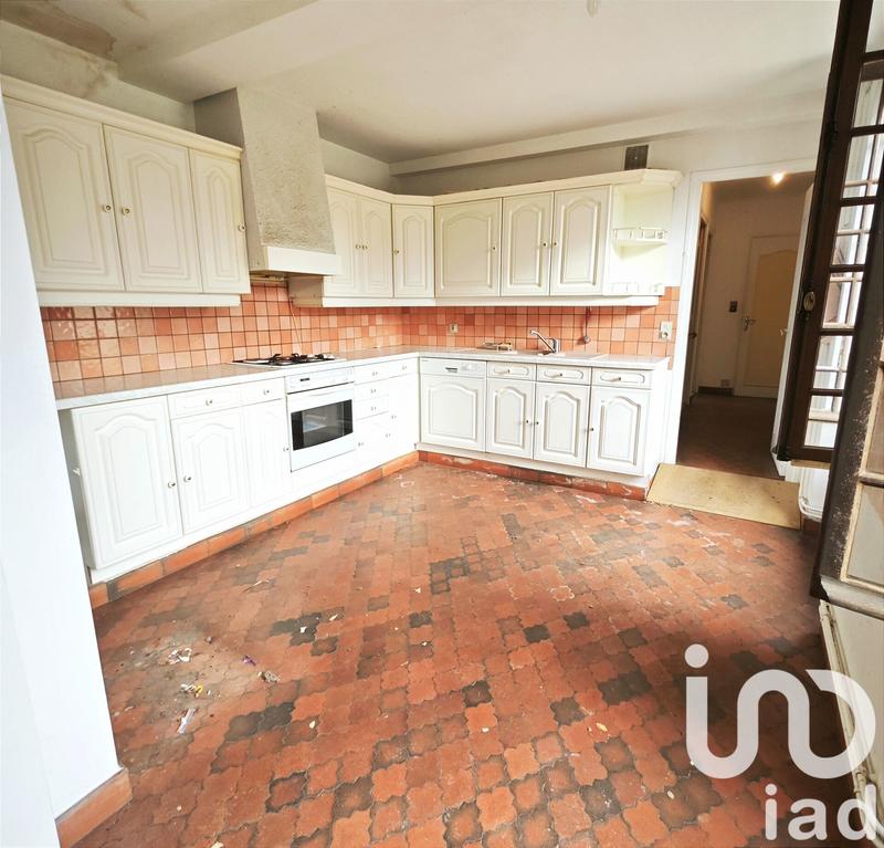 Maison - 210 m² - 7 pièces