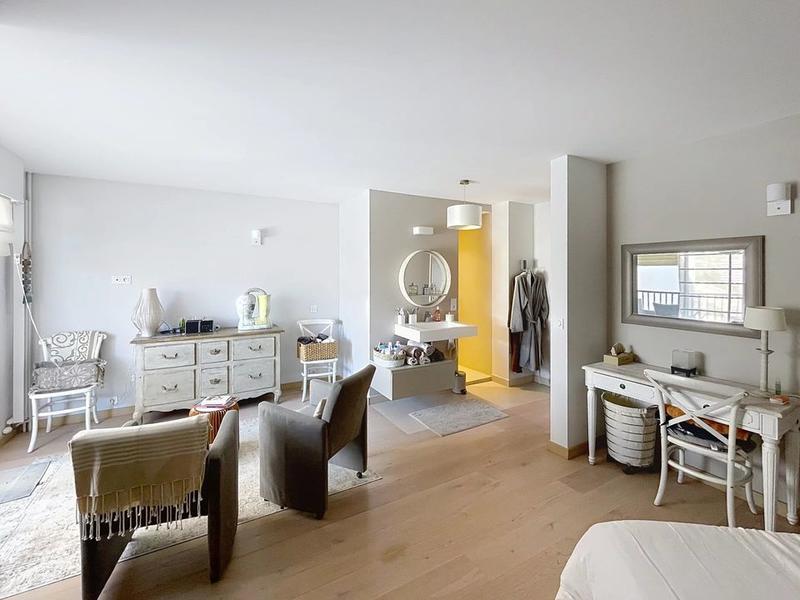 Appartement - 100 m² - 4 pièces