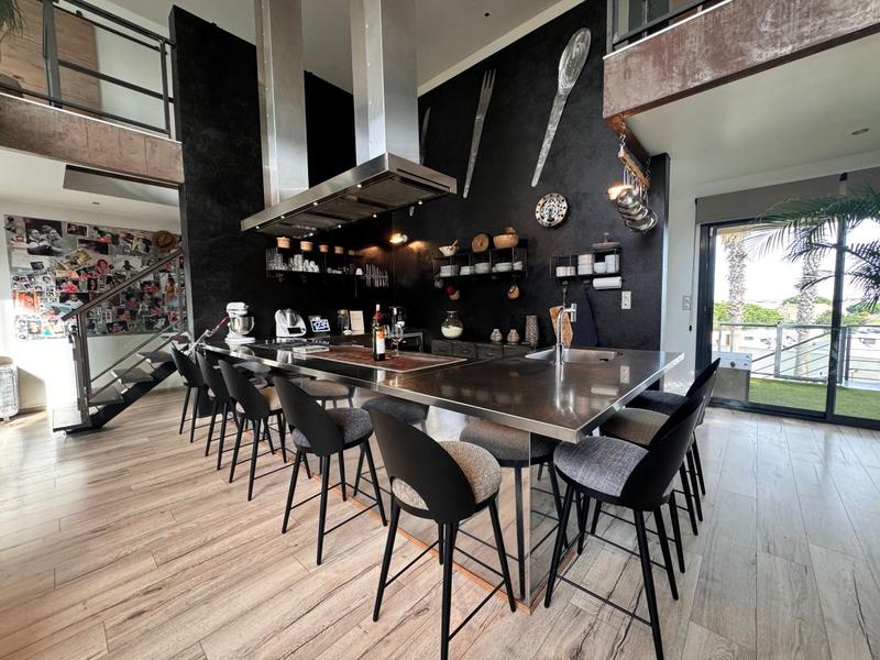 Maison d'architecte - 256 m² - 8 pièces