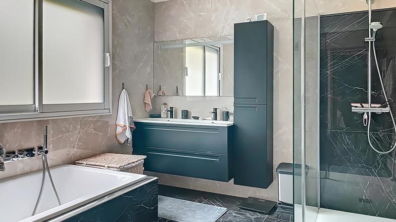 Maison - 183 m² - 7 pièces