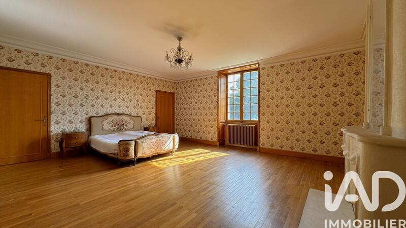 Maison de ville - 312 m² - 12 pièces