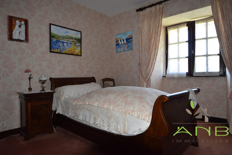 Maison - 332 m² - 8 pièces