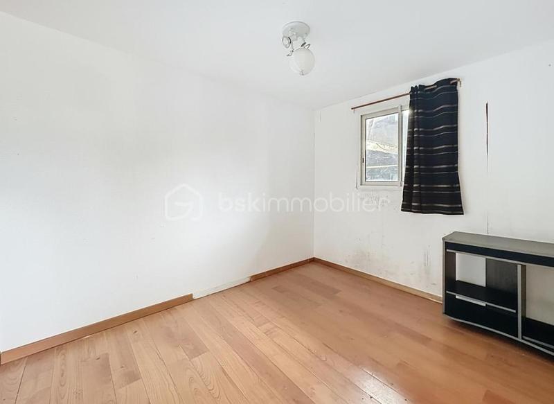 Bureau - 650 m² - 6 pièces