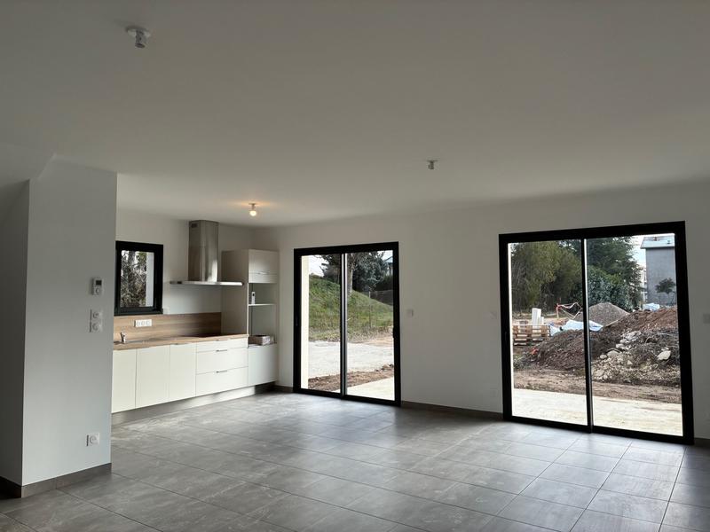 Maison - 111 m² - 5 pièces