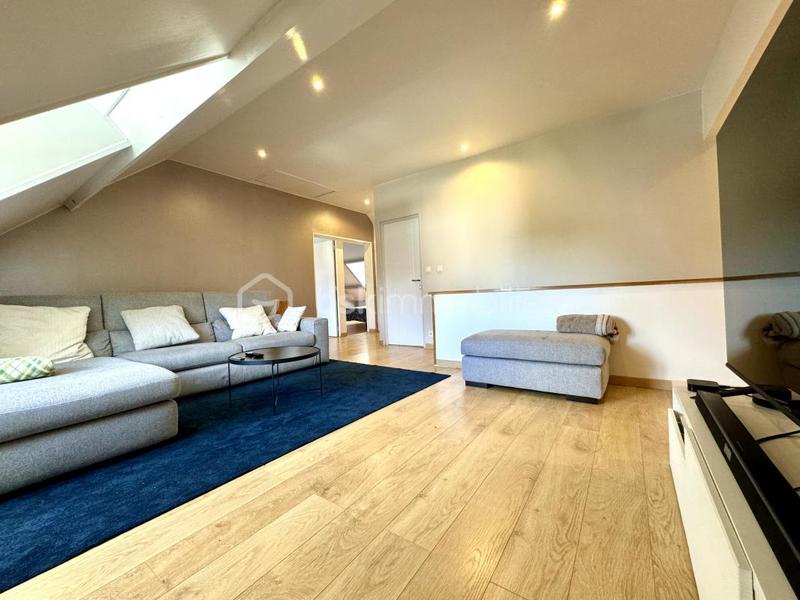 Maison - 214 m² - 7 pièces