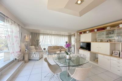 Appartement - 97 m² - 4 pièces