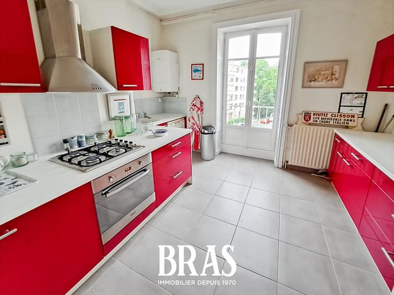 Appartement - 101 m² - 5 pièces