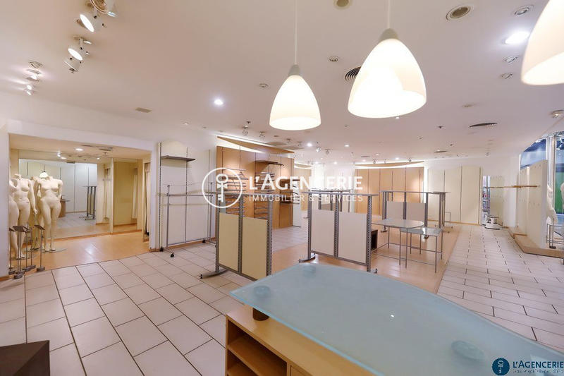 Local commercial - 120 m²