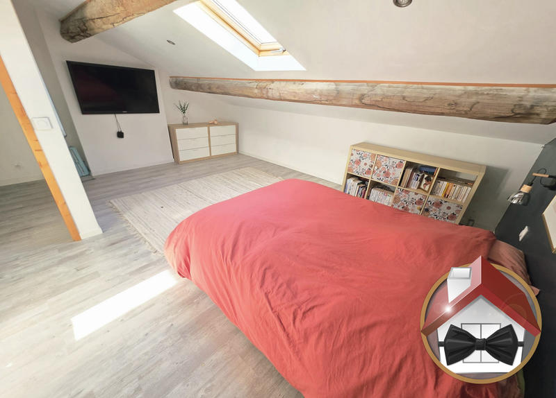 Appartement - 100 m² - 4 pièces