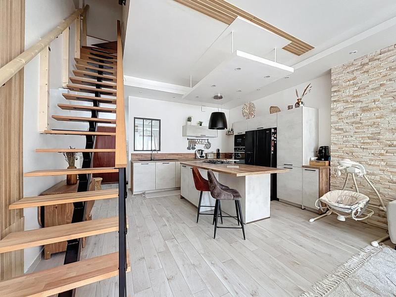 Appartement - 111 m² - 3 pièces