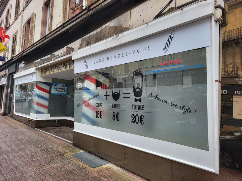 Local commercial - 110 m² - 2 pièces