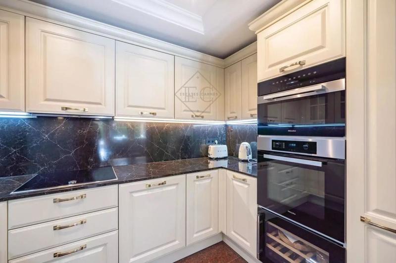 Appartement - 110 m² - 3 pièces