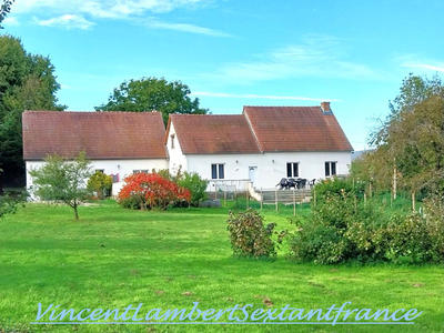 Maison - 185 m² - 8 pièces