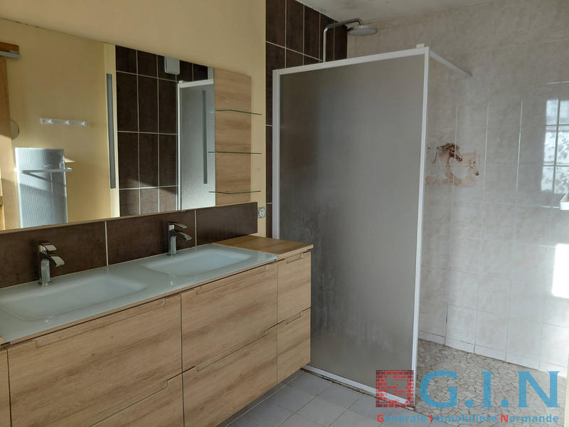 Propriété - 125 m² - 5 pièces