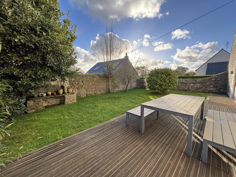 Maison - 221 m² - 9 pièces