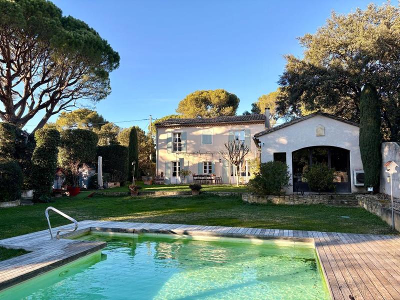 Maison - 210 m² - 7 pièces