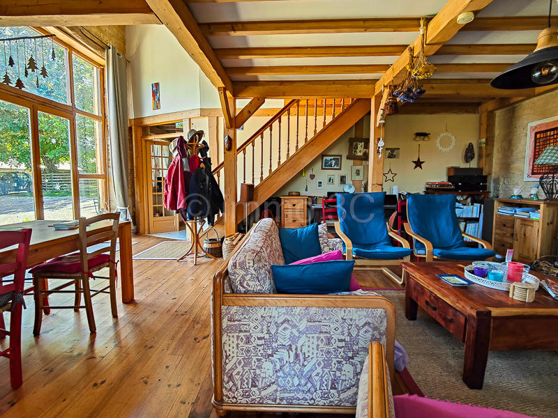 Maison en pierre - 290 m² - 11 pièces