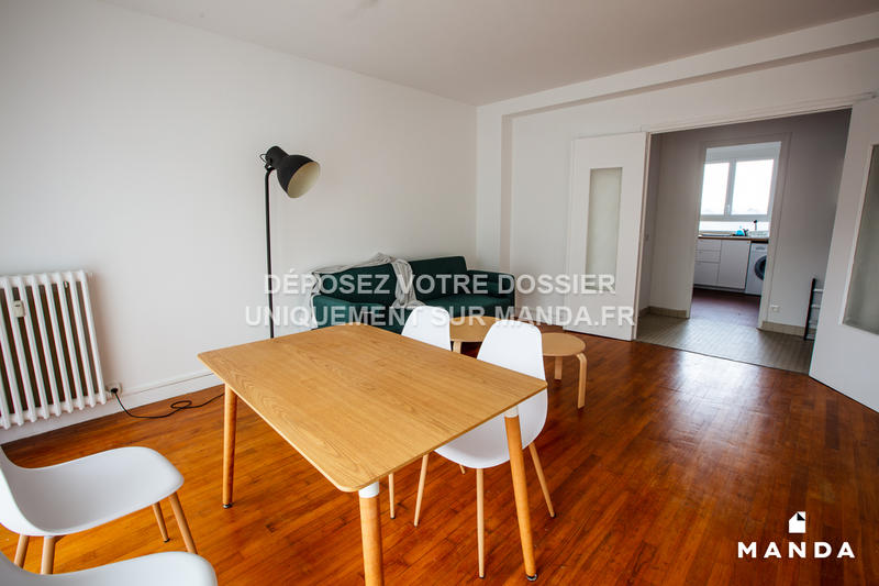 Chambre - 12 m² - 4 pièces