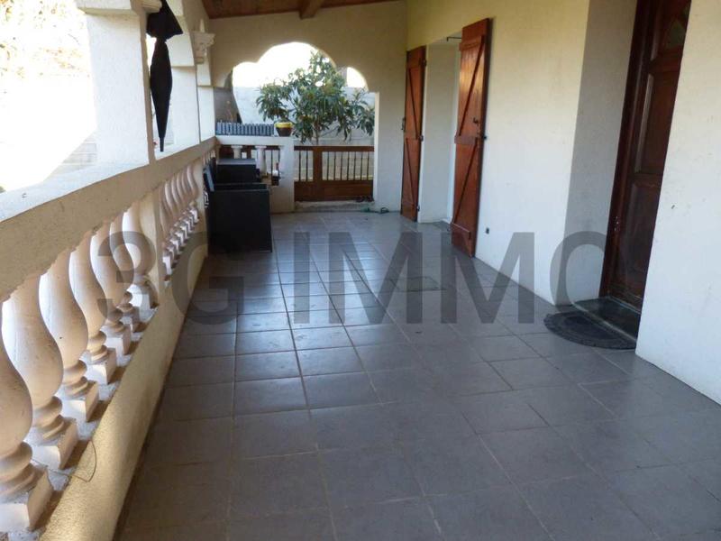 Maison - 180 m² - 7 pièces