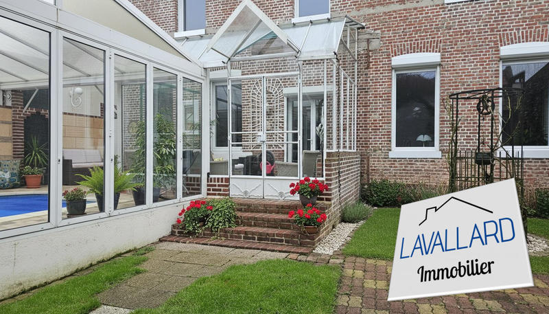 Maison - 250 m² - 13 pièces