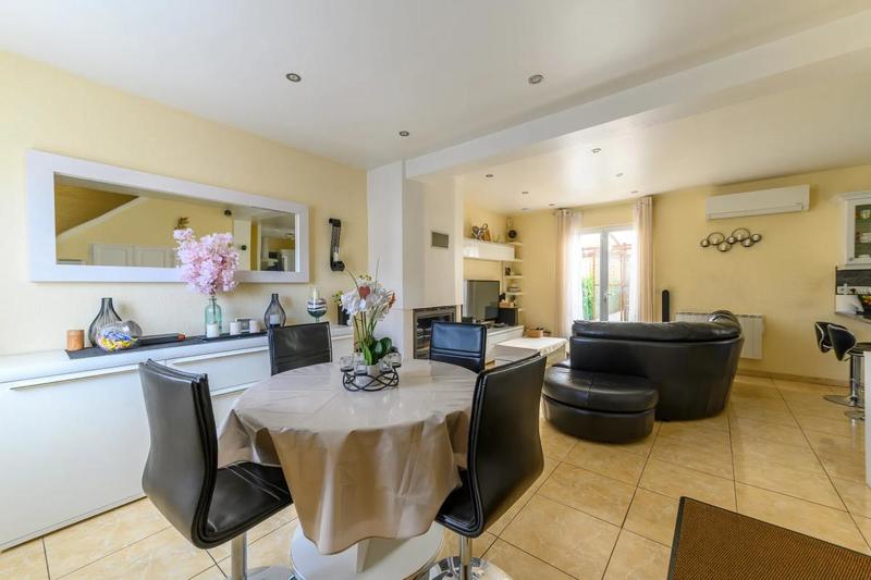 Maison - 86 m² - 5 pièces