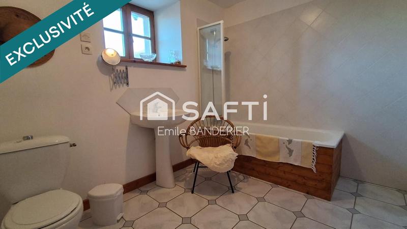 Maison - 234 m² - 6 pièces