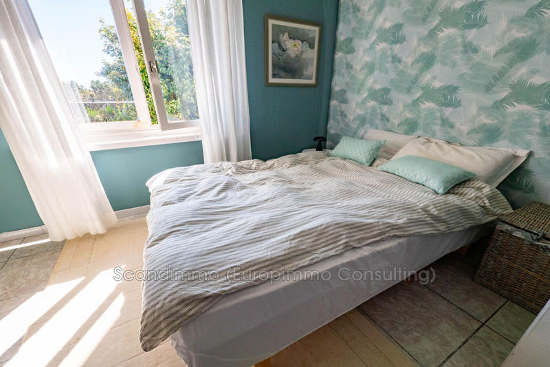 Maison - 234 m² - 9 pièces