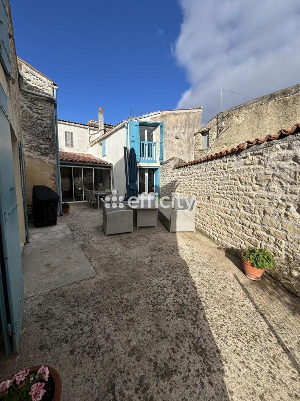 Maison - 200 m² - 9 pièces