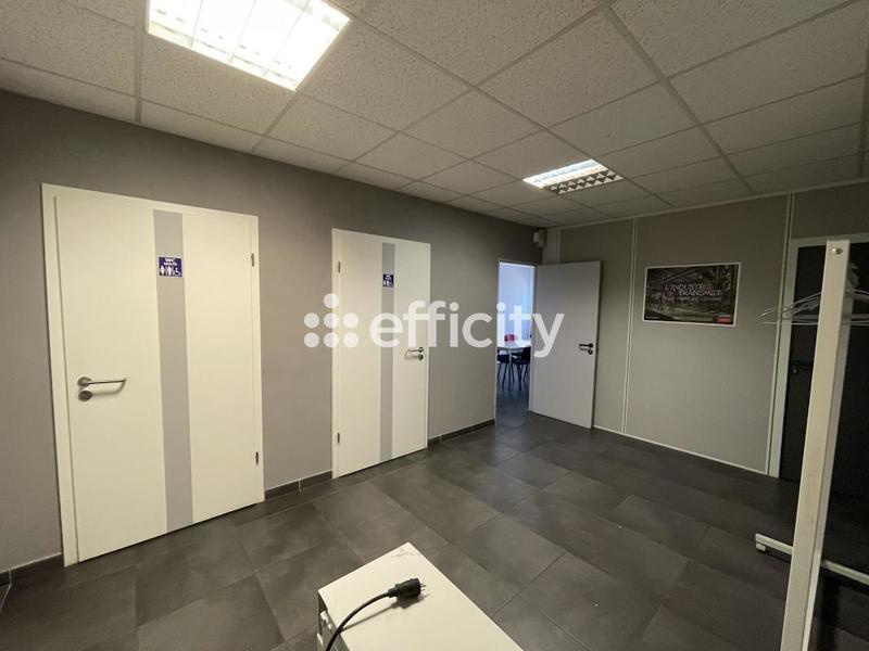 Bureau - 121 m² - 4 pièces