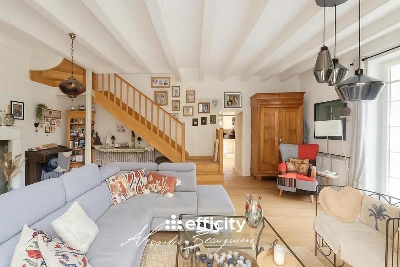 Maison - 207 m² - 5 pièces