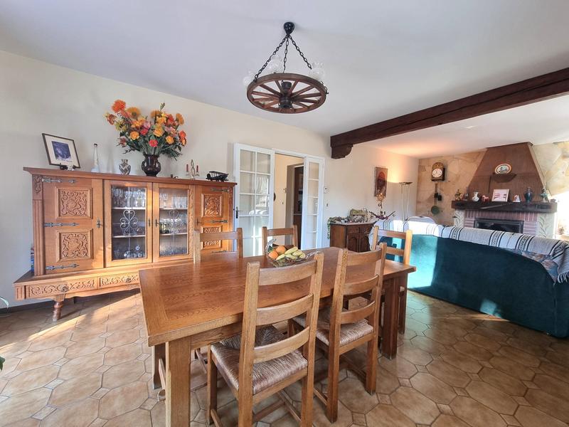 Maison traditionnelle - 137 m² - 5 pièces