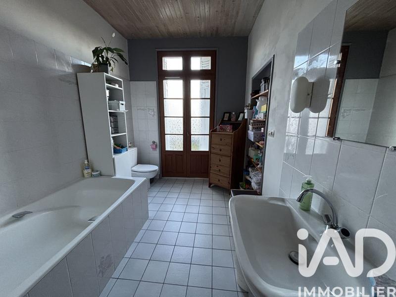 Maison - 317 m² - 12 pièces