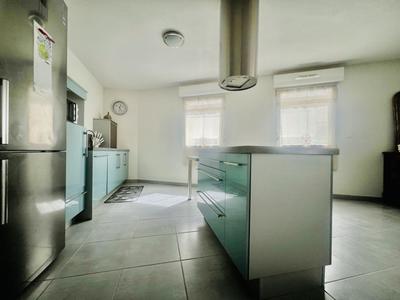 Appartement - 91 m² - 3 pièces