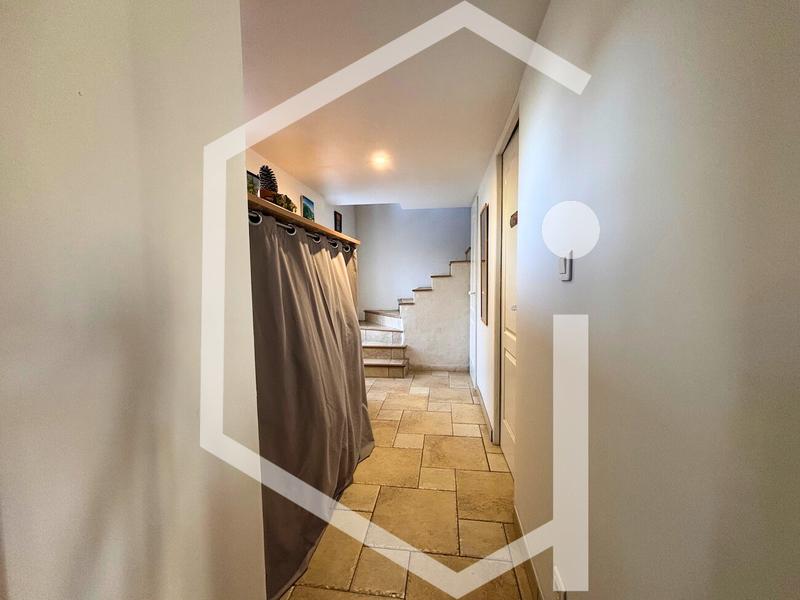 Maison - 180 m² - 3 pièces