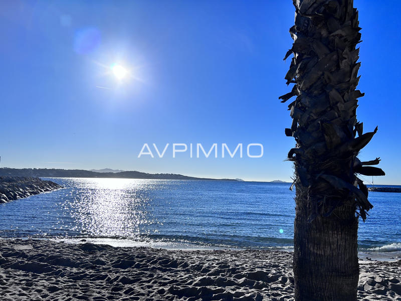 Maison - 240 m² - 7 pièces