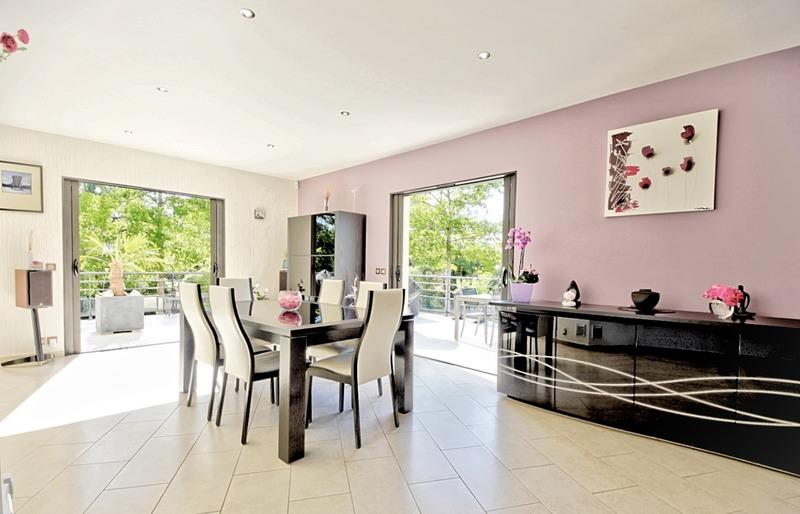 Maison - 281 m² - 8 pièces