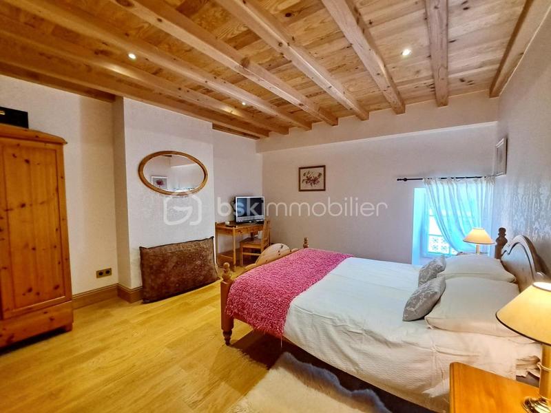 Demeure - 432 m² - 10 pièces