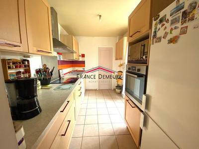 Maison - 106 m² - 6 pièces