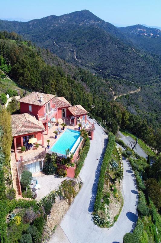 Villa - 280 m² - 7 pièces