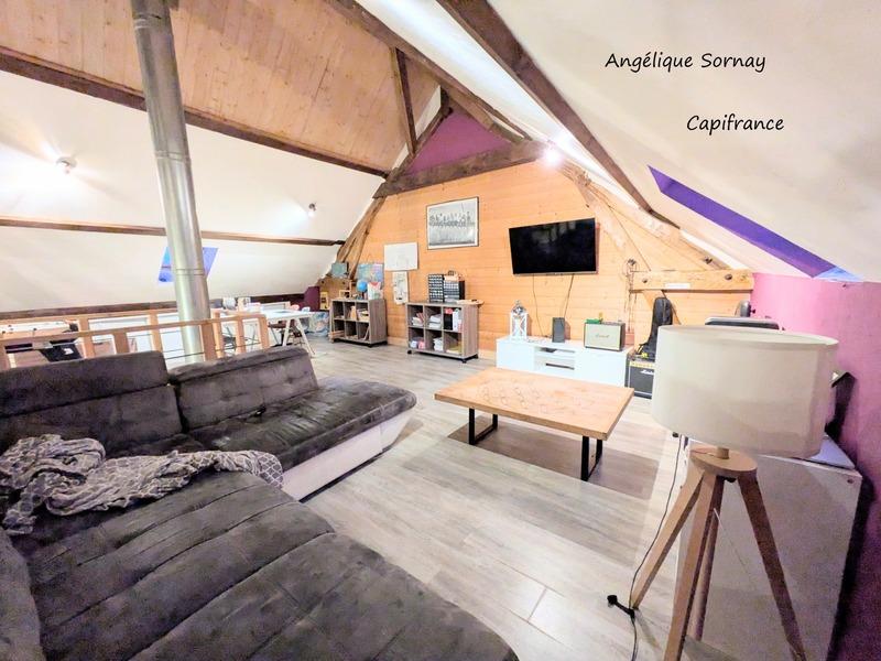 Maison - 222 m² - 8 pièces