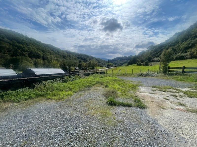 Corps de ferme - 250 m² - 15 pièces