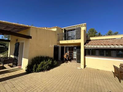 Maison - 221 m² - 6 pièces