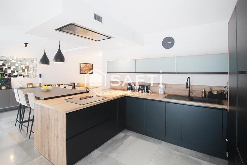 Maison - 96 m² - 5 pièces