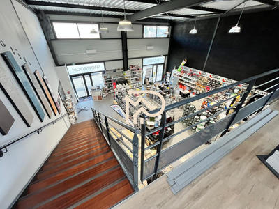 Local commercial - 215 m²