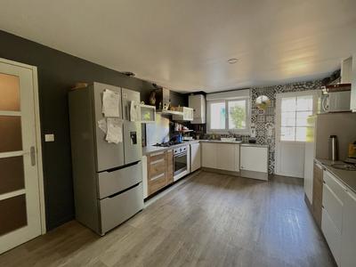 Maison - 105 m² - 4 pièces