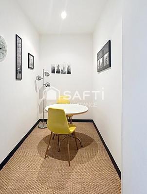 Local commercial - 83 m² - 9 pièces