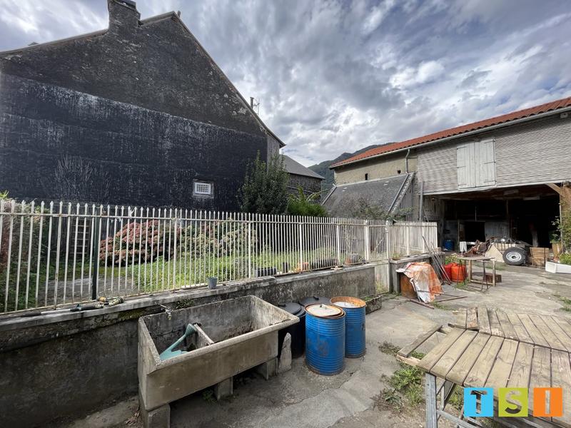 Maison - 200 m² - 7 pièces